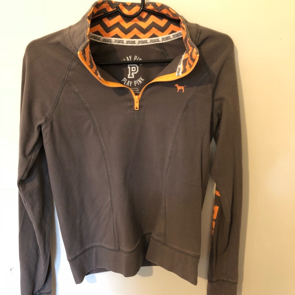 Pullover sweater
